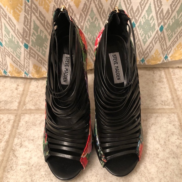 NEW Steve Madden Floral Strappy Heels - Picture 3 of 5